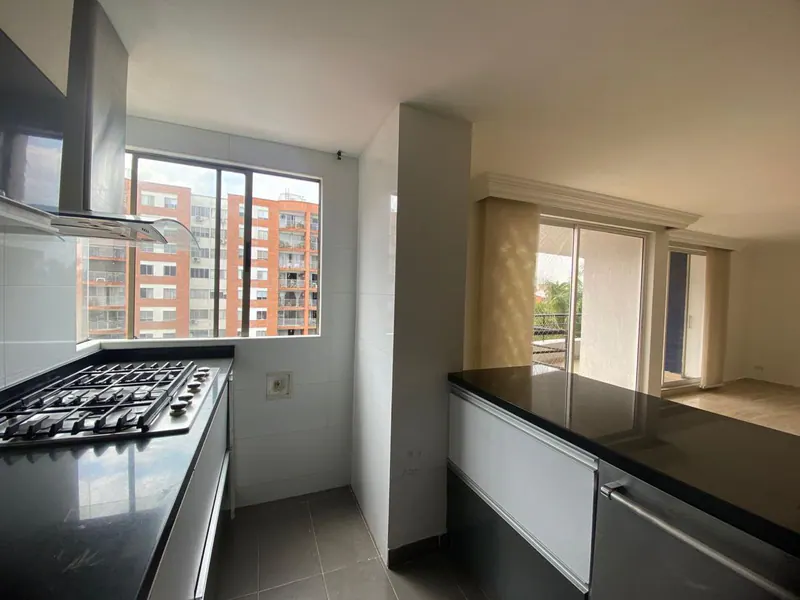 Apartamento en venta en La Flora, Cali · foto 2 de 14