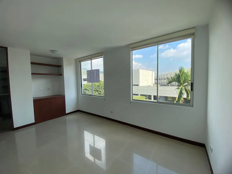 Apartamento en venta en La Flora, Cali · foto 3 de 29