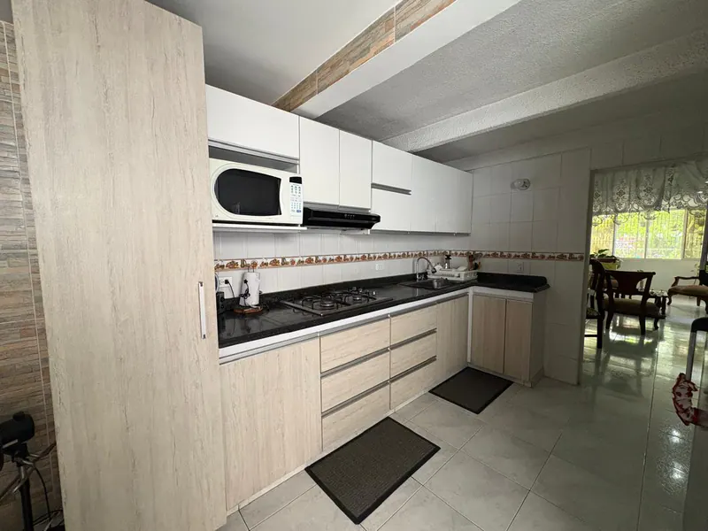 Casa independiente en venta en Paseo de los Almendros, Cali · foto 5 de 23