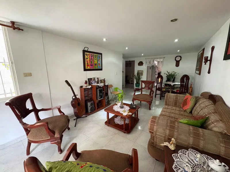 Casa independiente en venta en Paseo de los Almendros, Cali