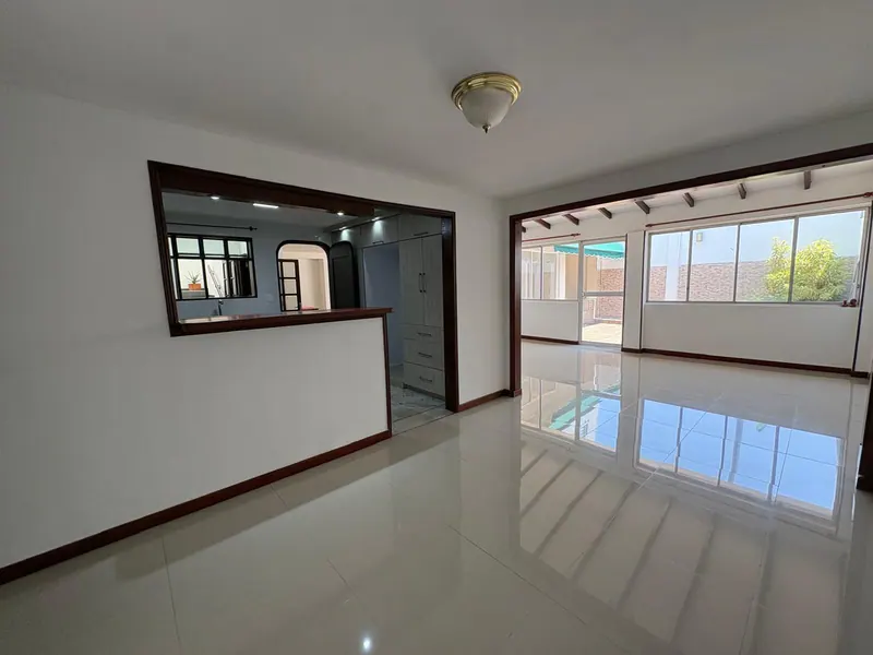Casa independiente en venta en Vipasa, Cali · foto 3 de 46