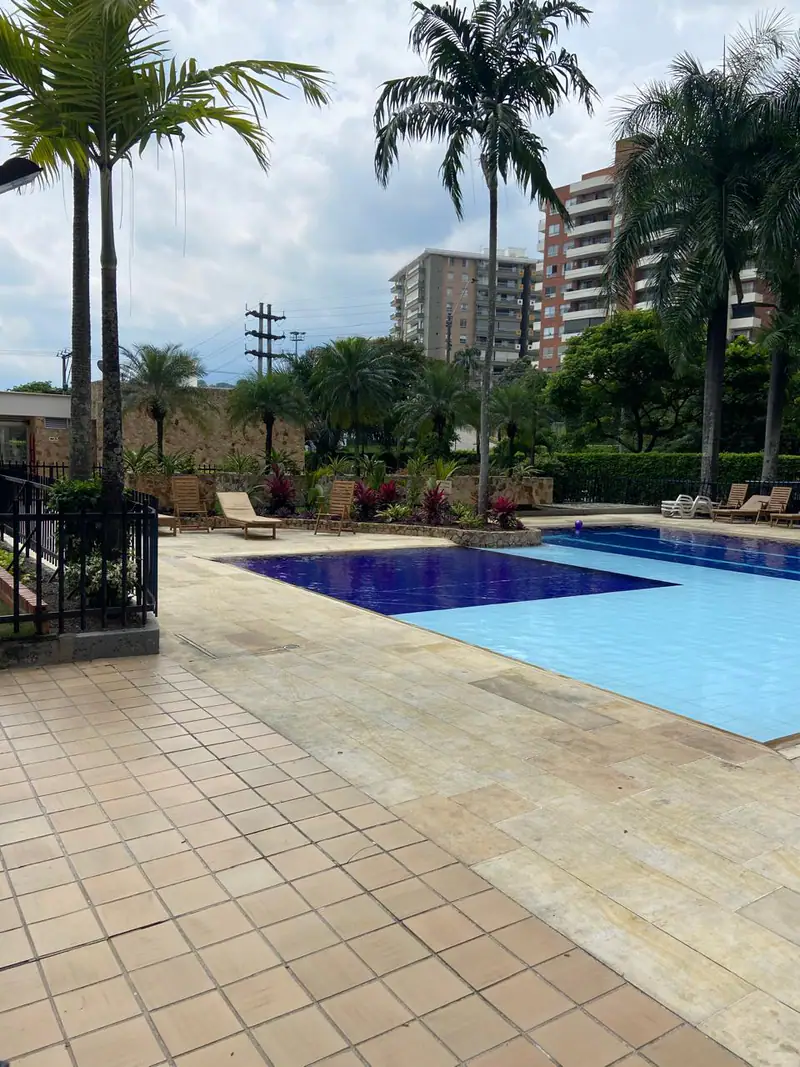 Apartamento en venta en Santa Isabel, Cali · foto 2 de 32