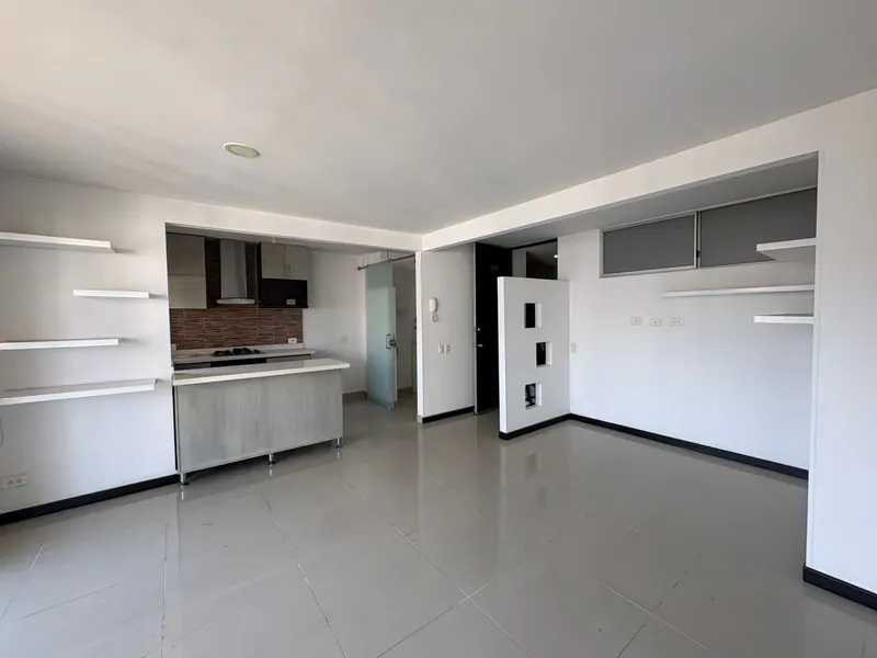 Apartamento en arriendo en La Flora, Cali · foto 2 de 19