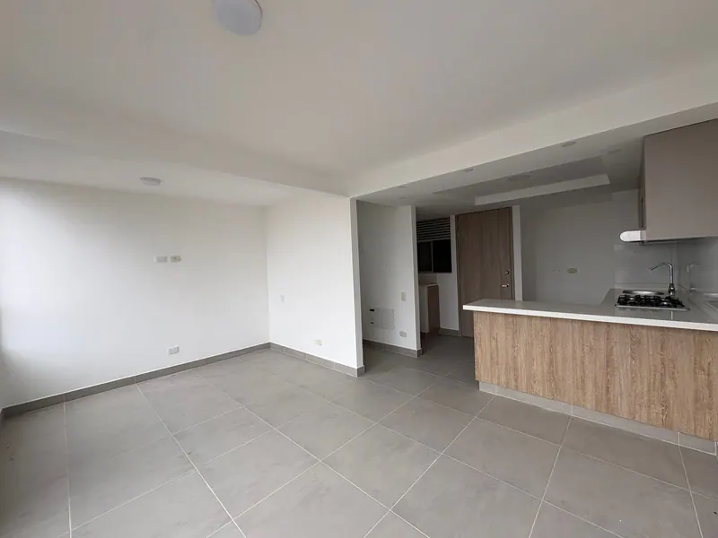 Apartamento en arriendo en Barrio Industrial, Cali · foto 3 de 18