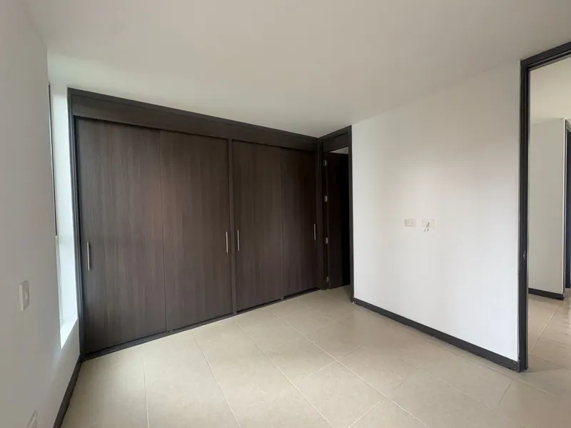 Apartamento en arriendo en Valle del Lili, Cali · foto 2 de 17